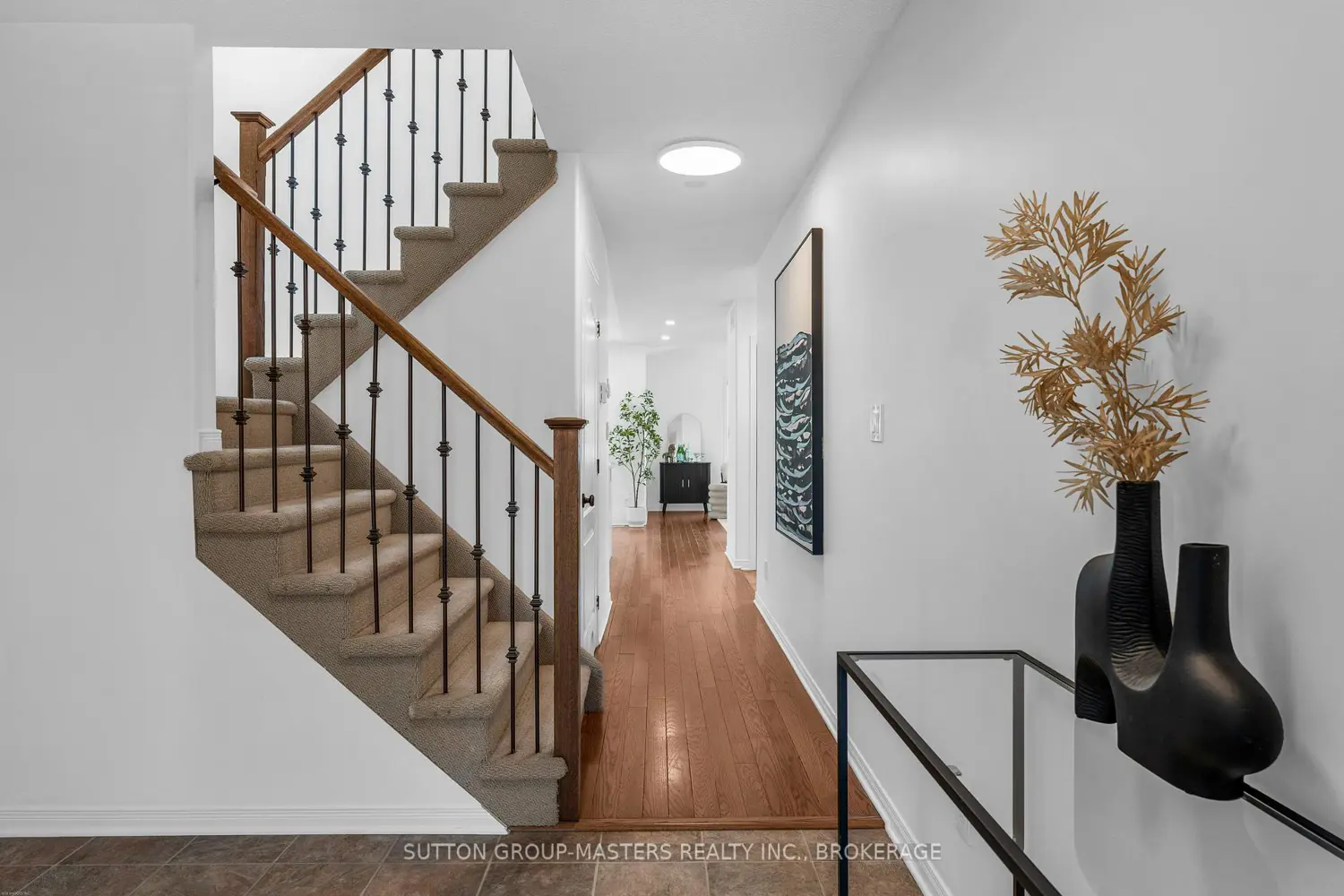 1521 Crimson Crescent photo 4