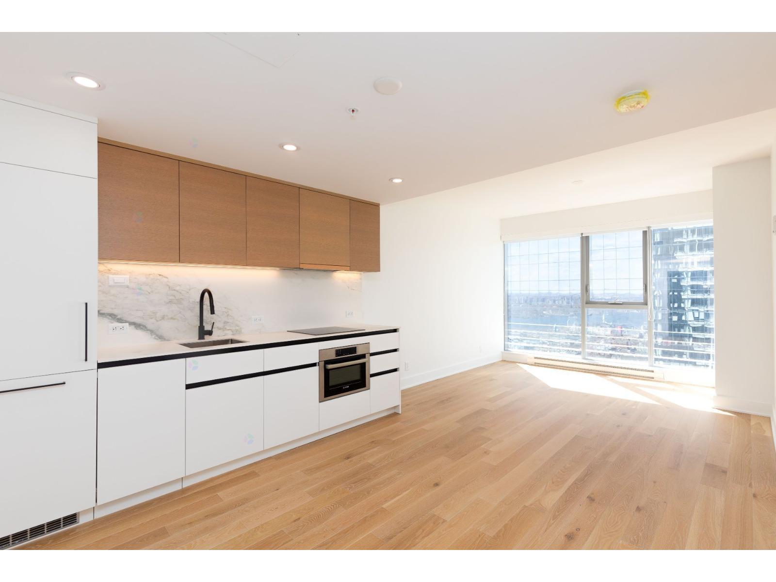 720 Rue St-Jacques