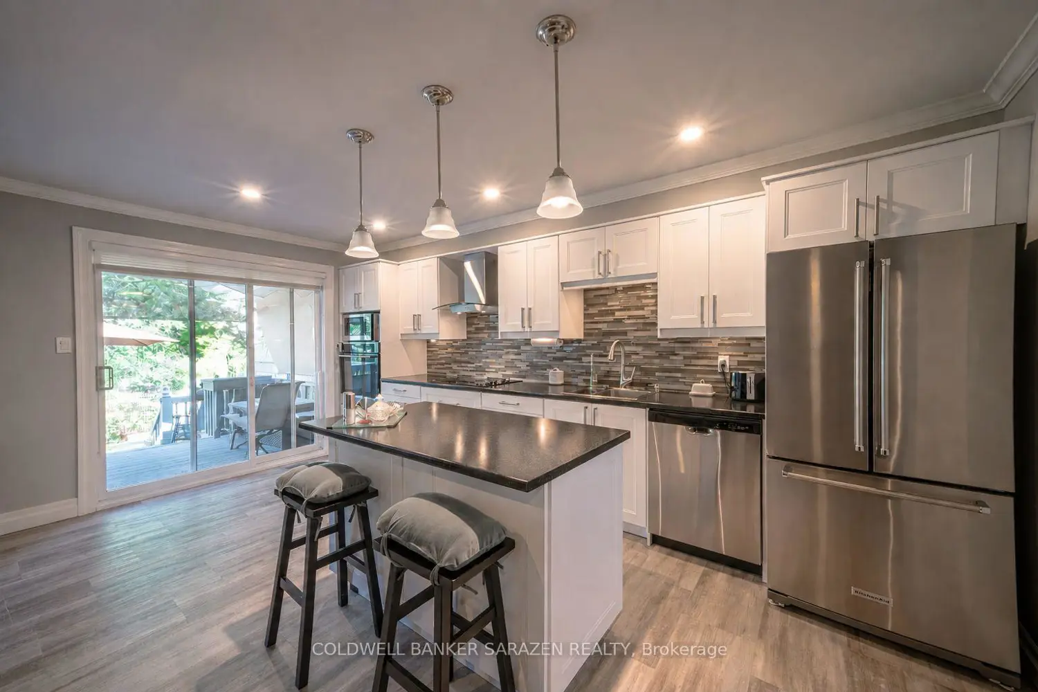 818 Eighth Street photo 2