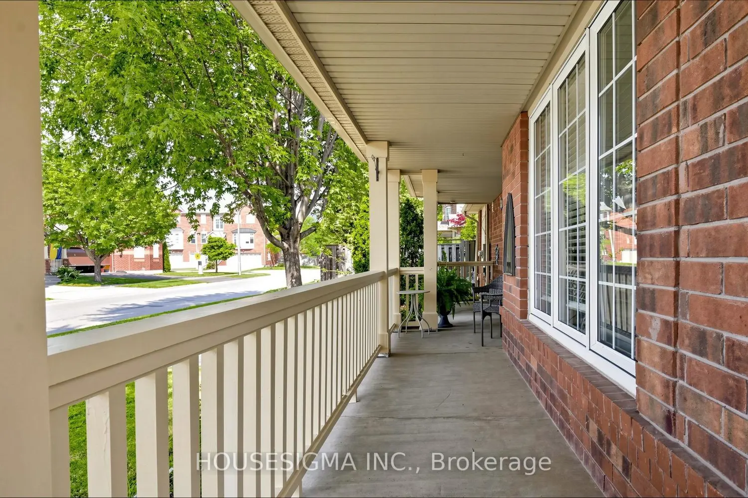 2241 Baronwood Drive photo 2