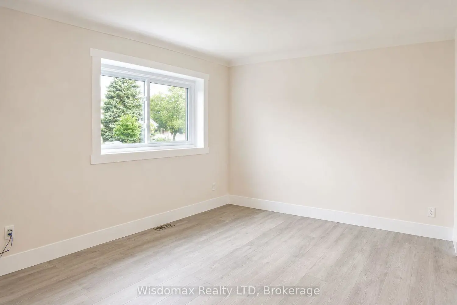 110 Queen Street photo 4