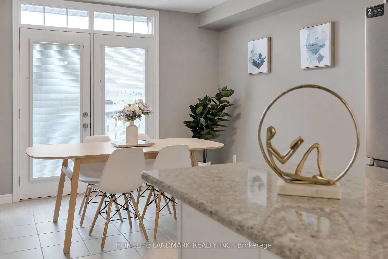 256 Falconridge Drive photo 4
