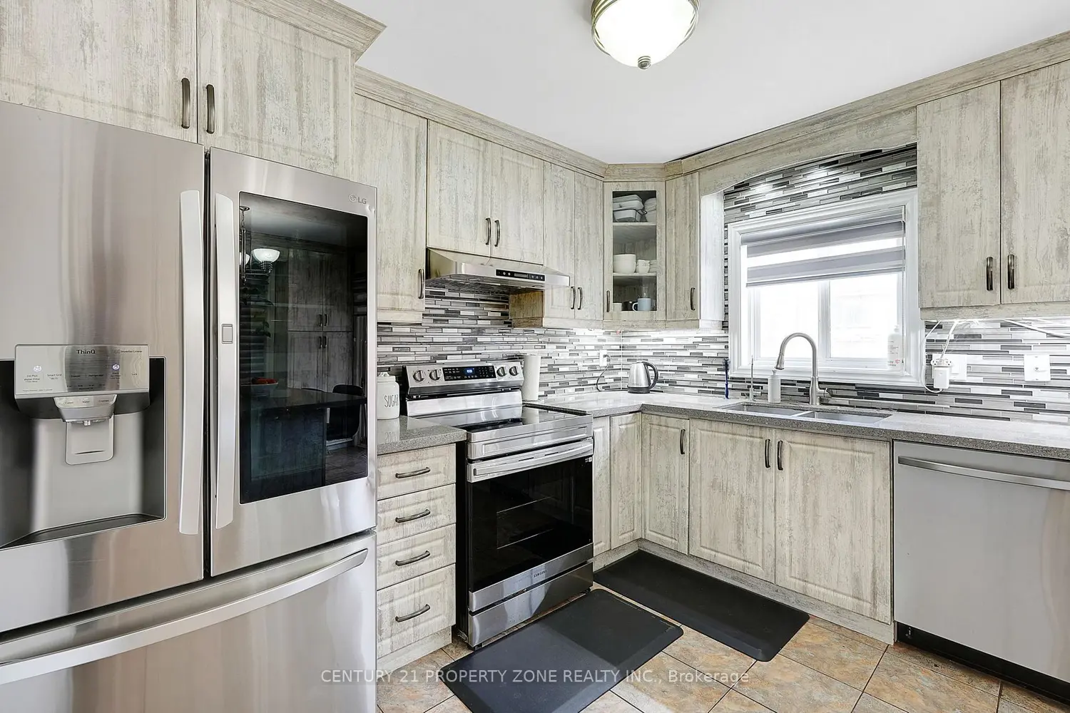 54 Dwellers Road photo 4