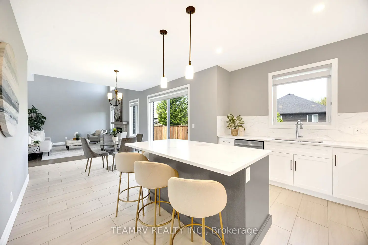 8 Sycamore Drive photo 4