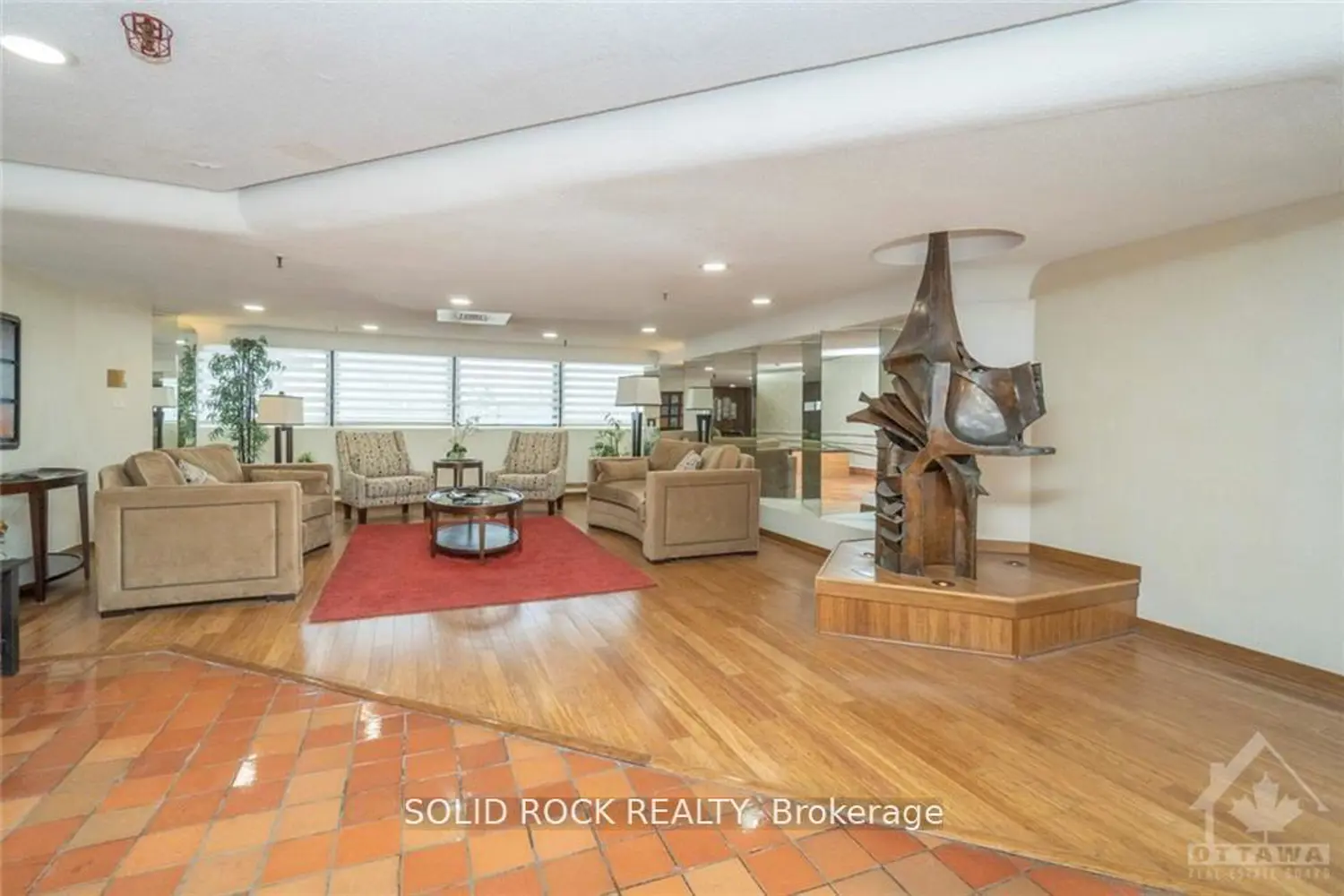 415 Greenview Avenue 309 photo 2
