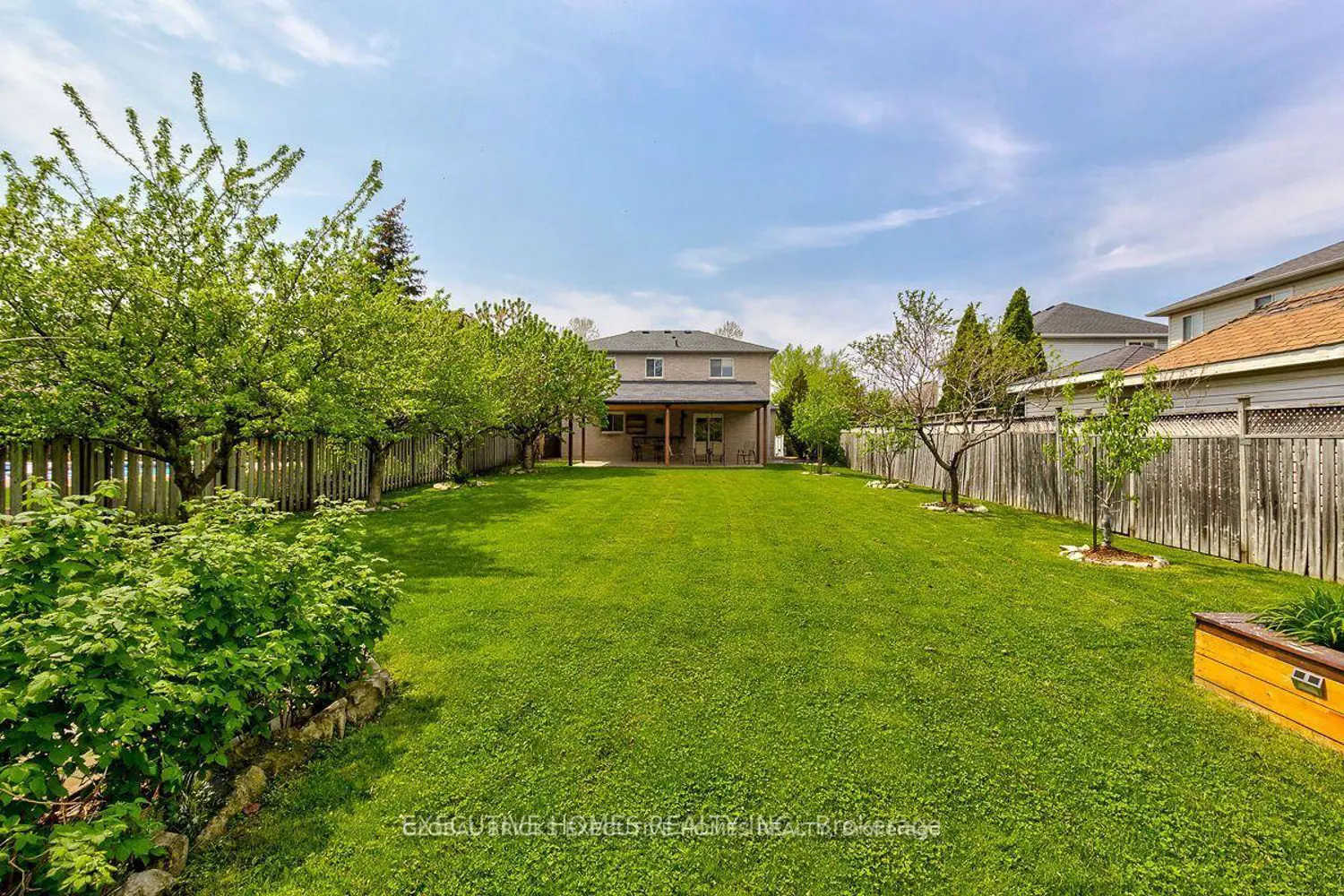 42 Richmond Crescent photo 2