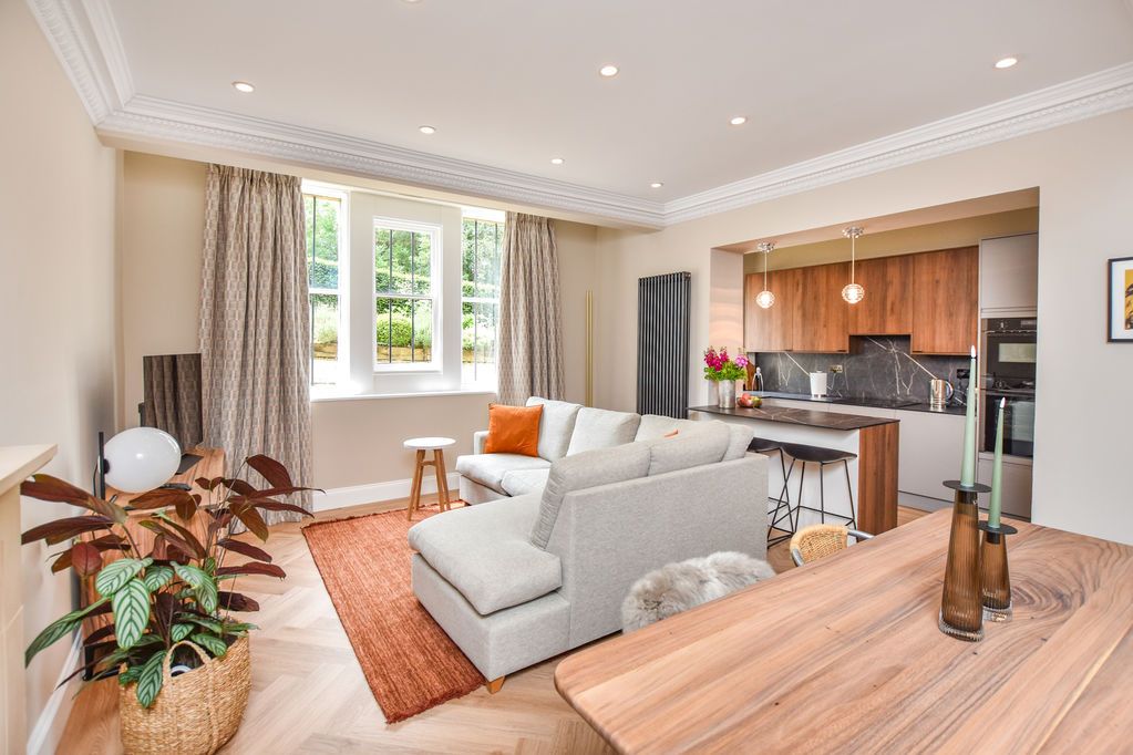 2 bed flat for saleClare Lodge, First Drift, Stamford PE9 photo 3