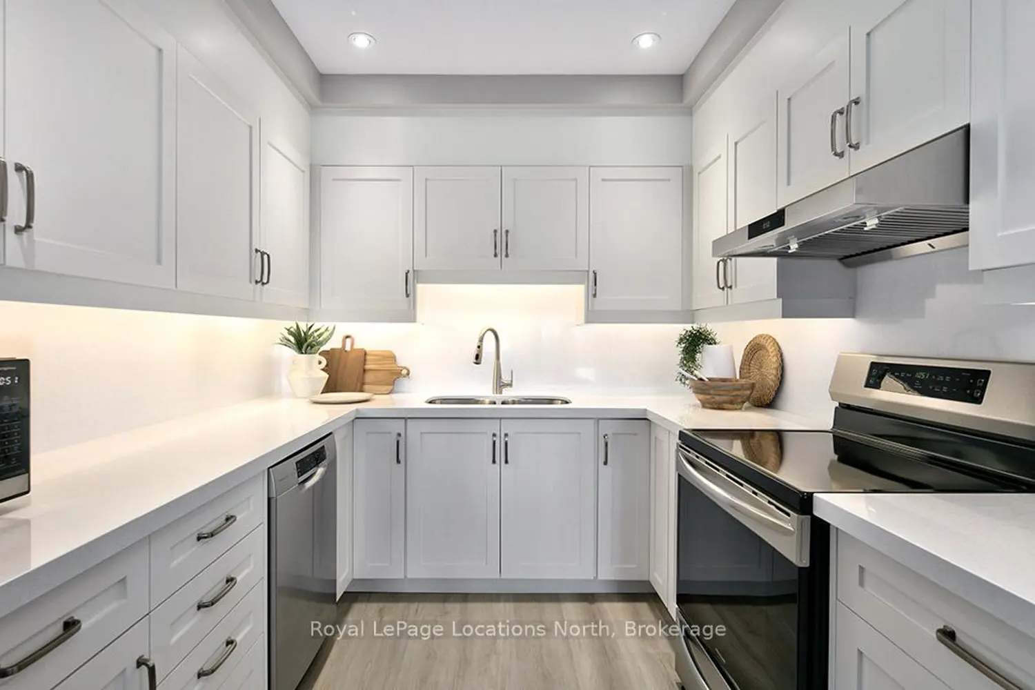 25 Beaver Street 304 photo 4