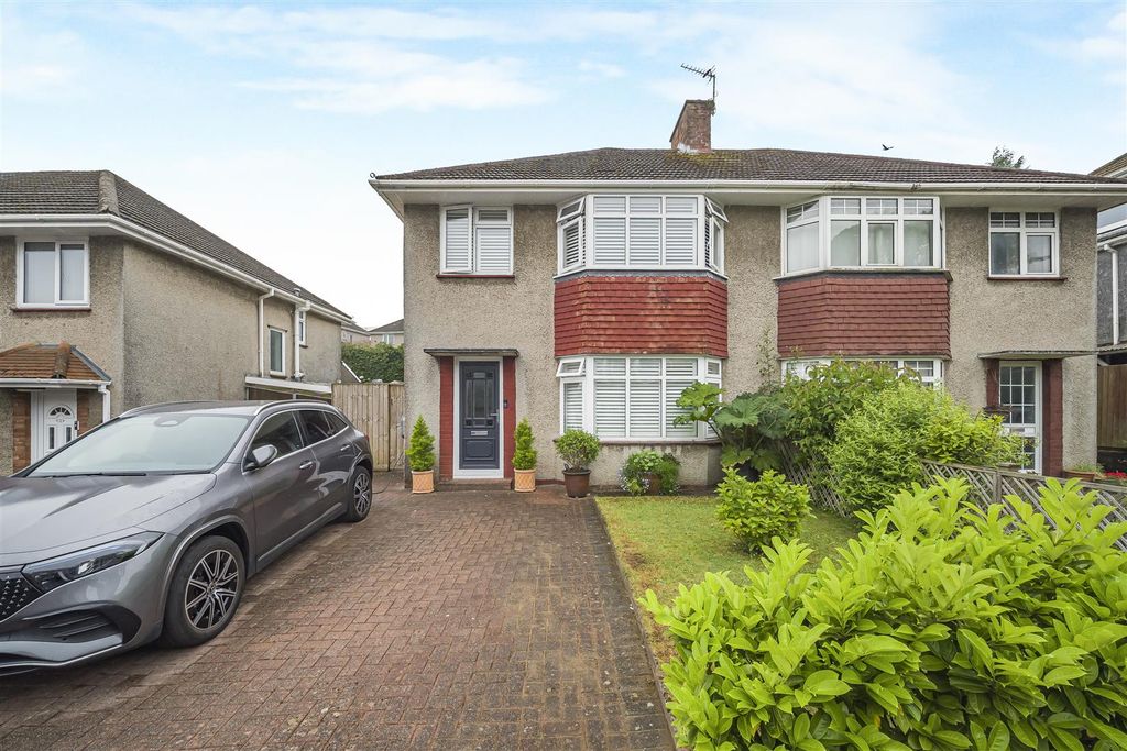 3 bed semi-detached house for saleSunningdale Avenue, Mayals, Swansea SA3
