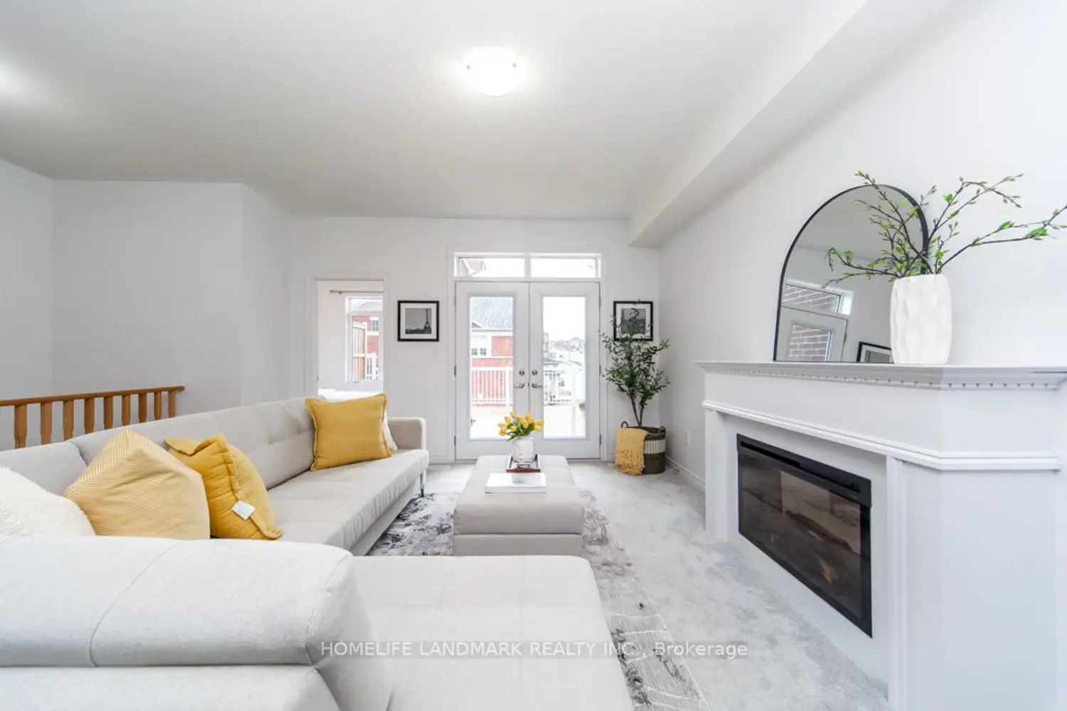 1126 Baltic Lane photo 4