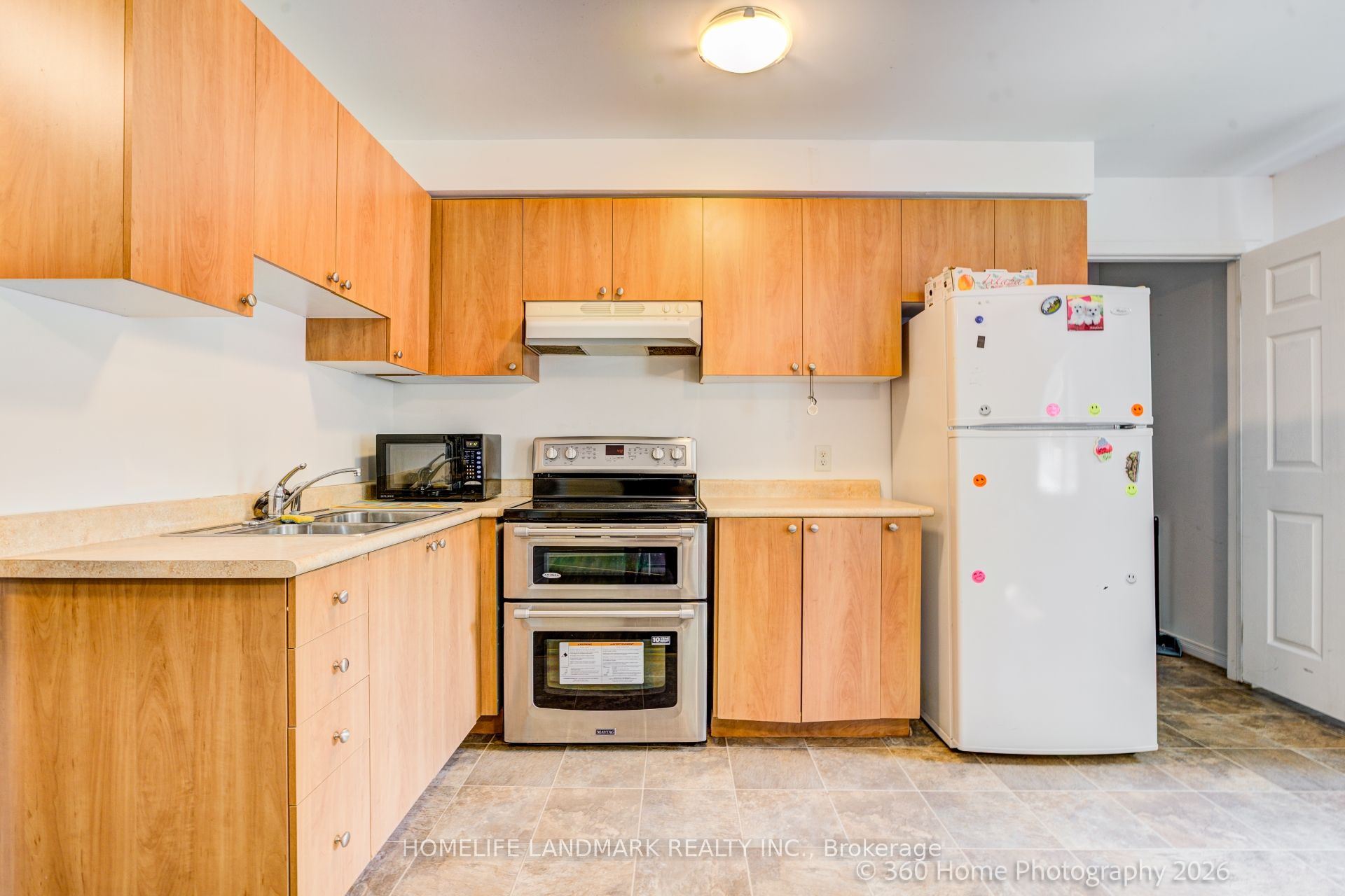3-736 Kingston Road, Toronto, ON, M4E 1R7 photo 3