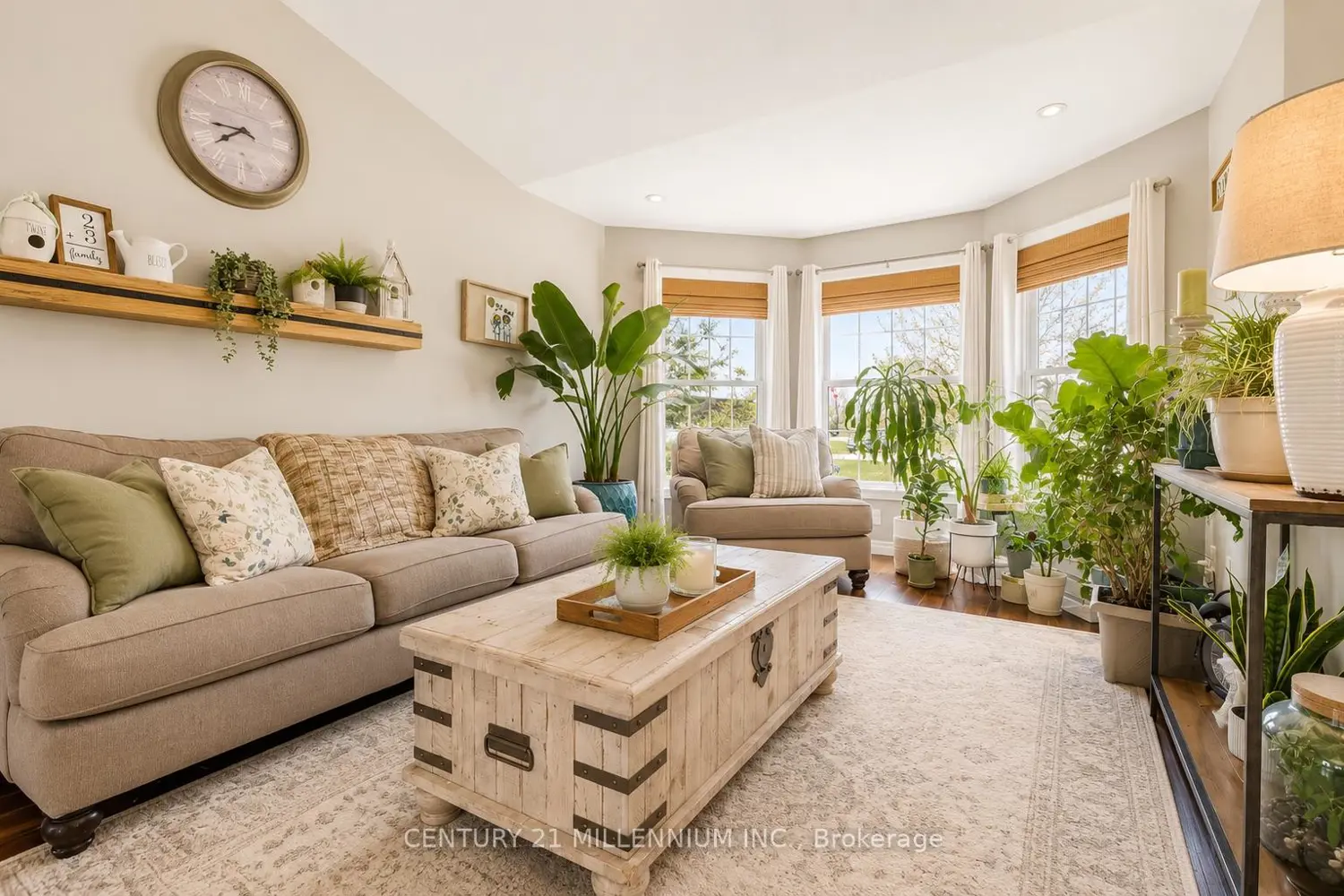 1100 Walker Street photo 3