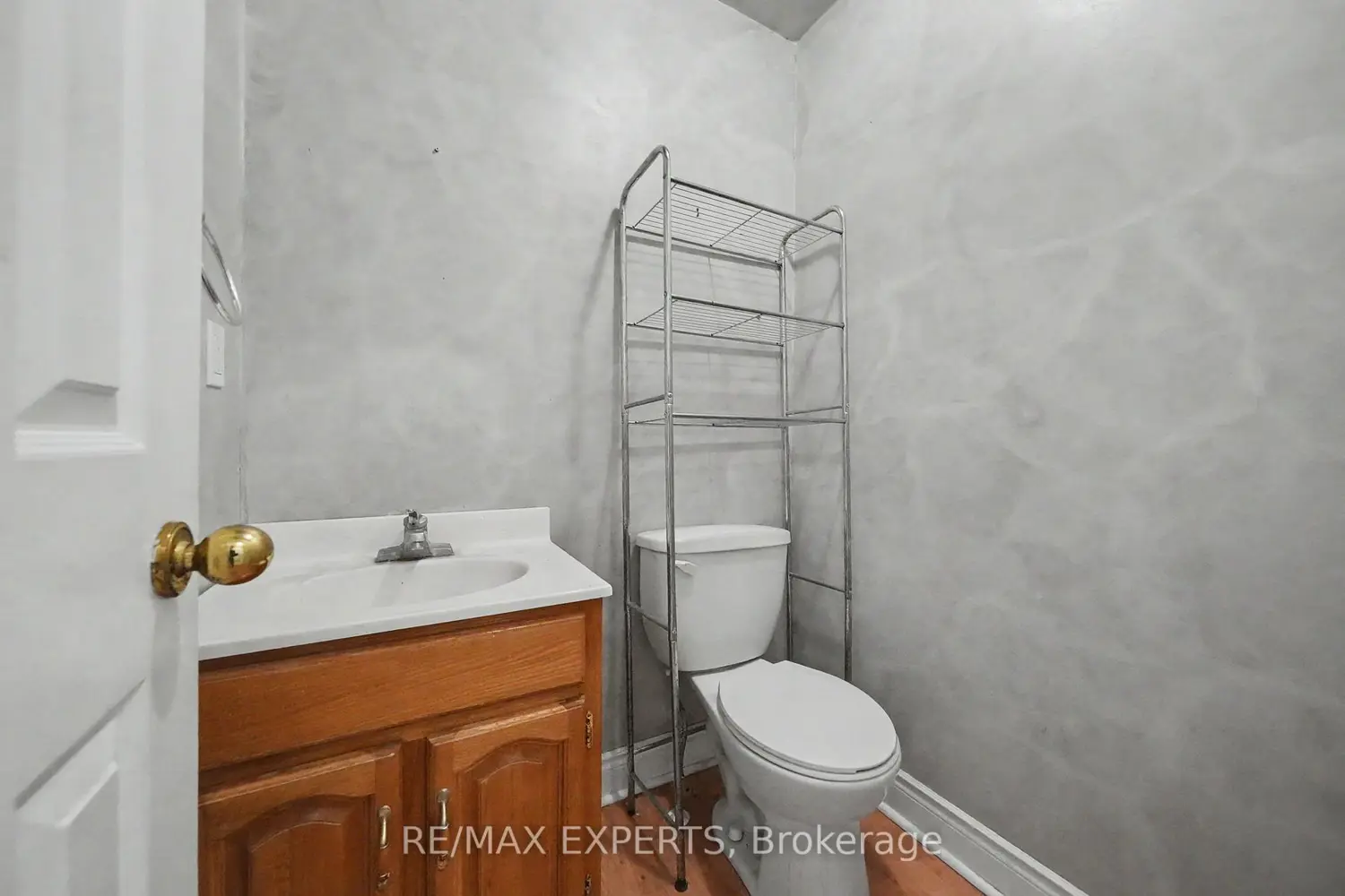 45 Blair Crescent photo 3