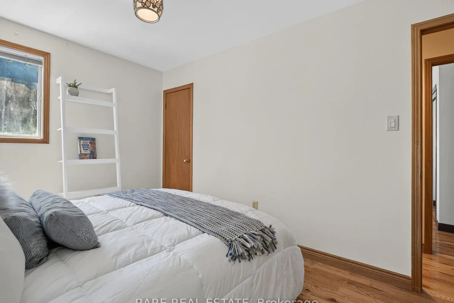 12 Kentroyal Drive photo 4