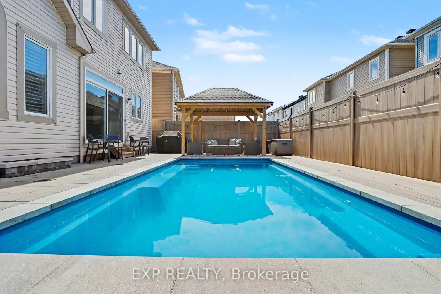 73 Bristling Crescent photo 3