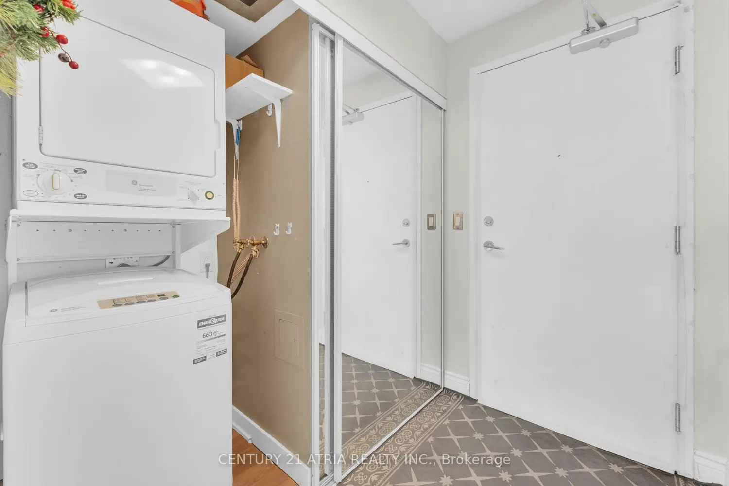 38 Lee Centre Drive 3112 photo 3