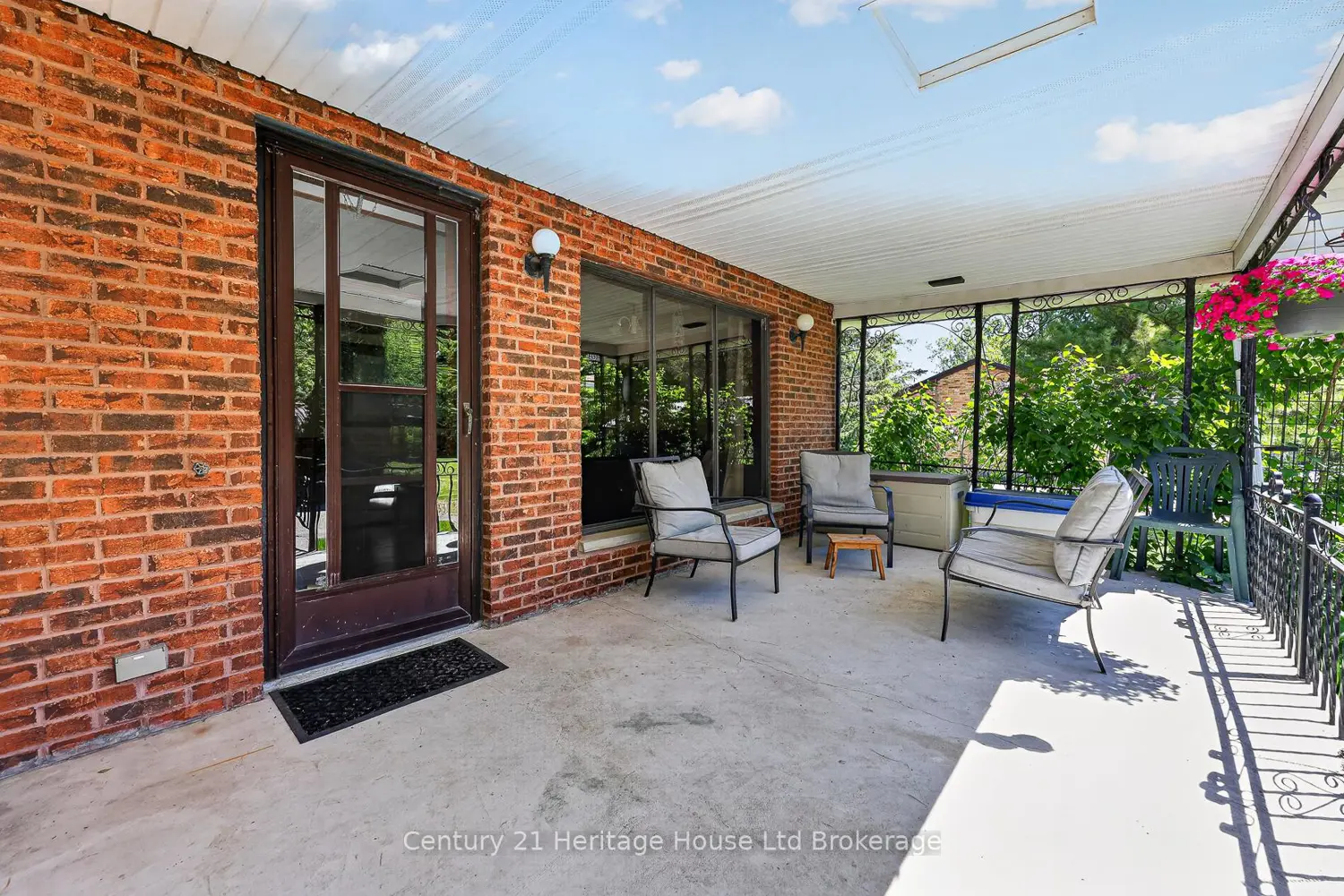15067 Elginfield Road photo 5