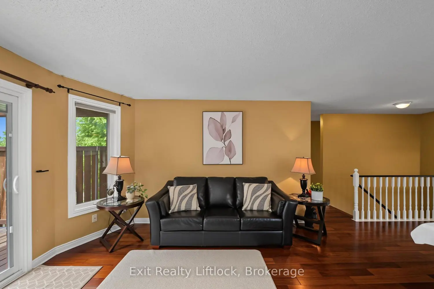 2522 Marsdale Drive photo 4