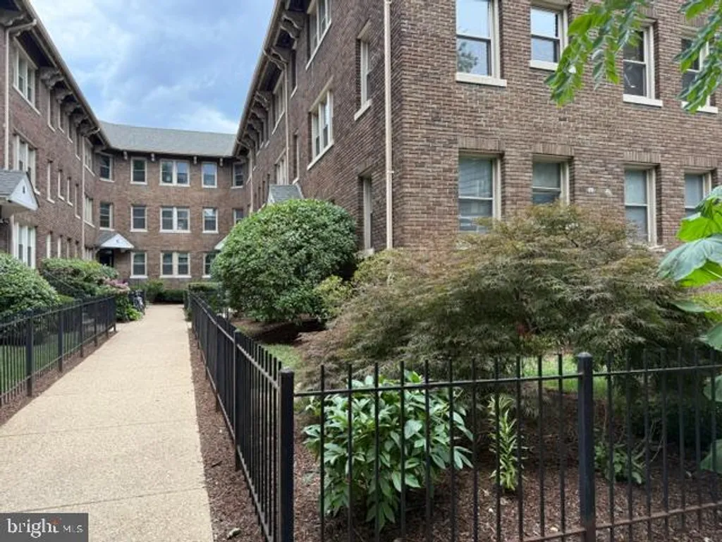1725 Lanier Place NW Unit 24B, Washington, DC 20009