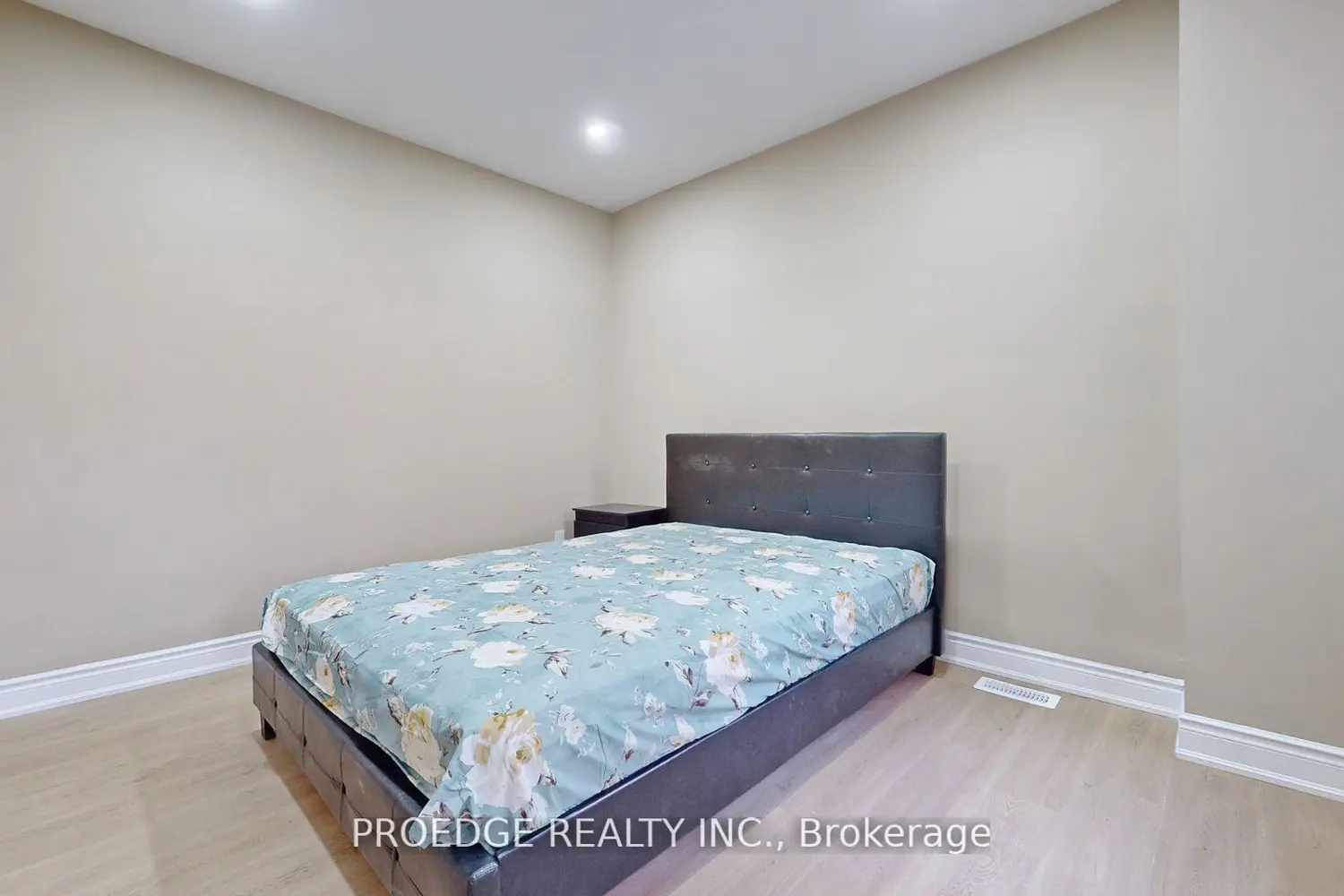 177 Wallace Avenue photo 5