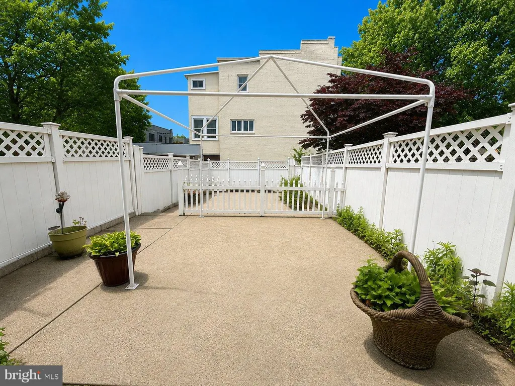 4303 3rd Street NW, Washington, DC 20011