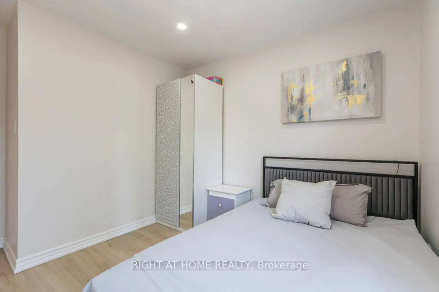 4 Fennimore Crescent photo 3