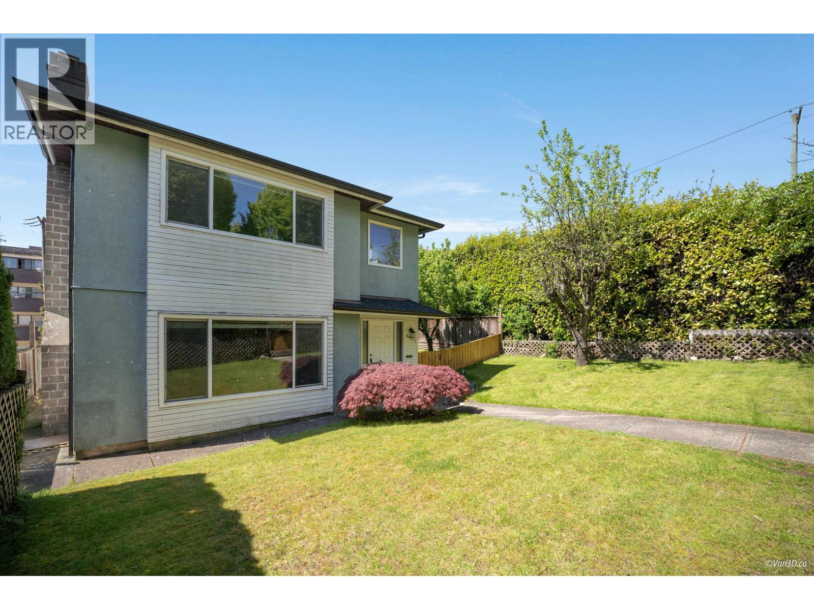 ground level-86xx SELKIRK STREET