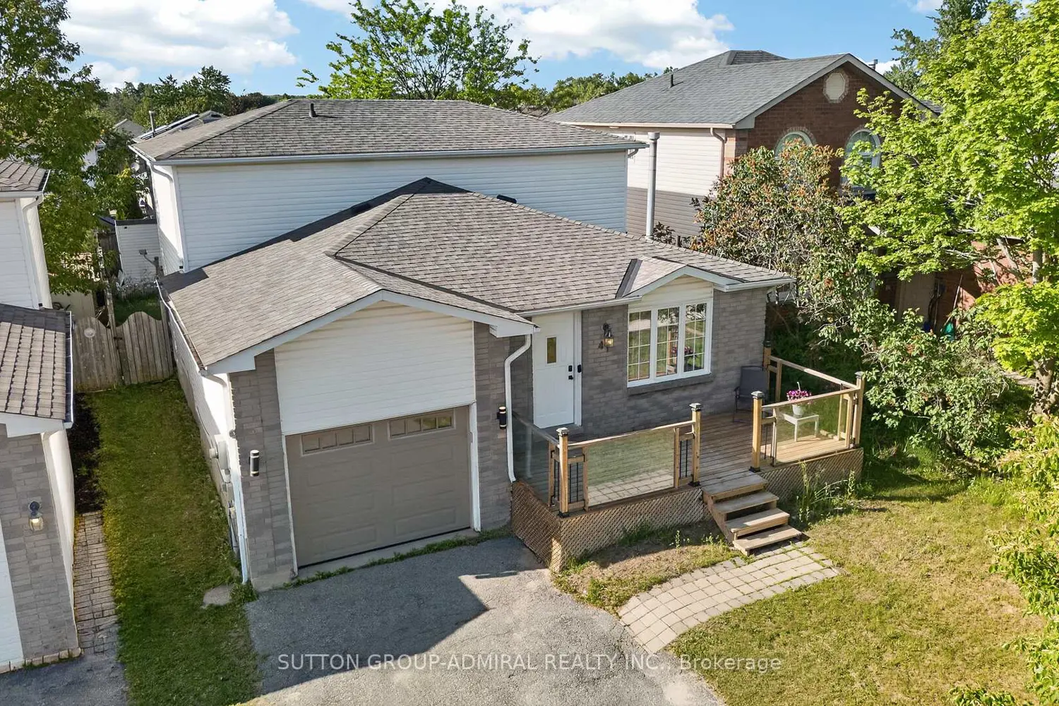 41 Whitehorn Crescent