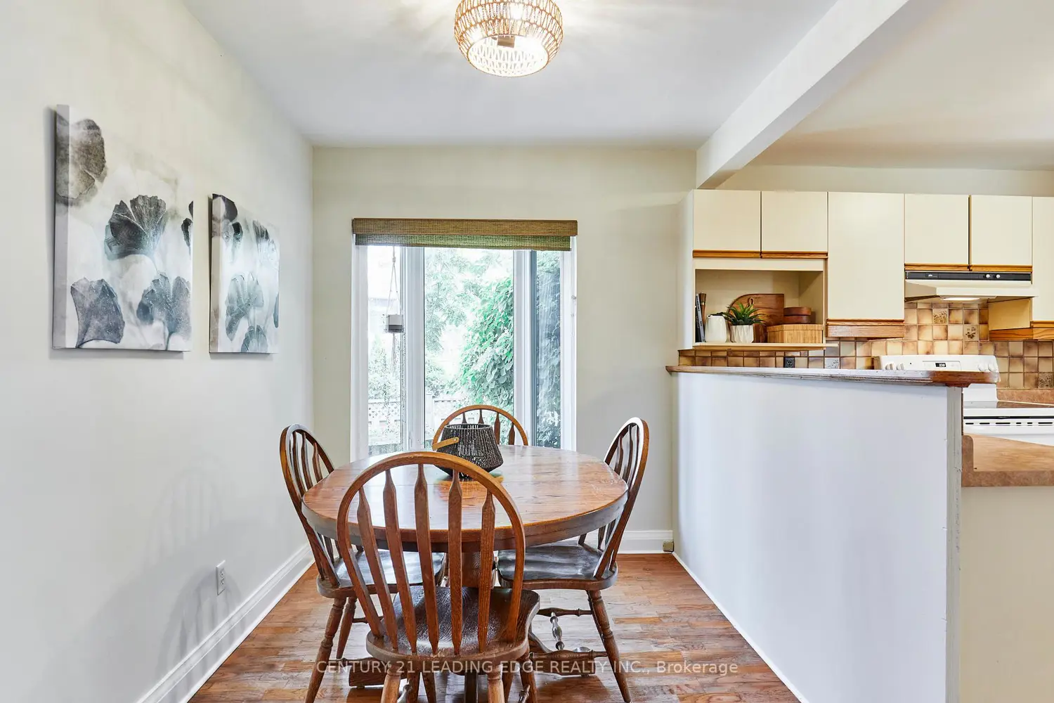 19 Scarboro Crescent photo 2