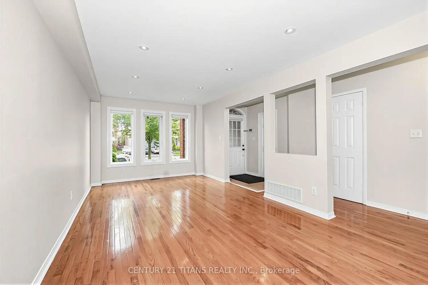94 Greenhalf Drive photo 4