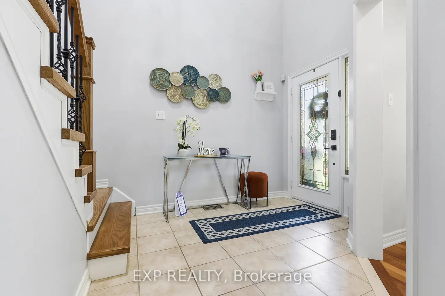 194 Southbrook Drive photo 4
