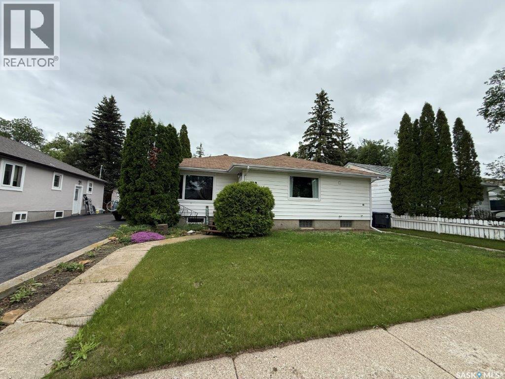 212 7th AVENUE W