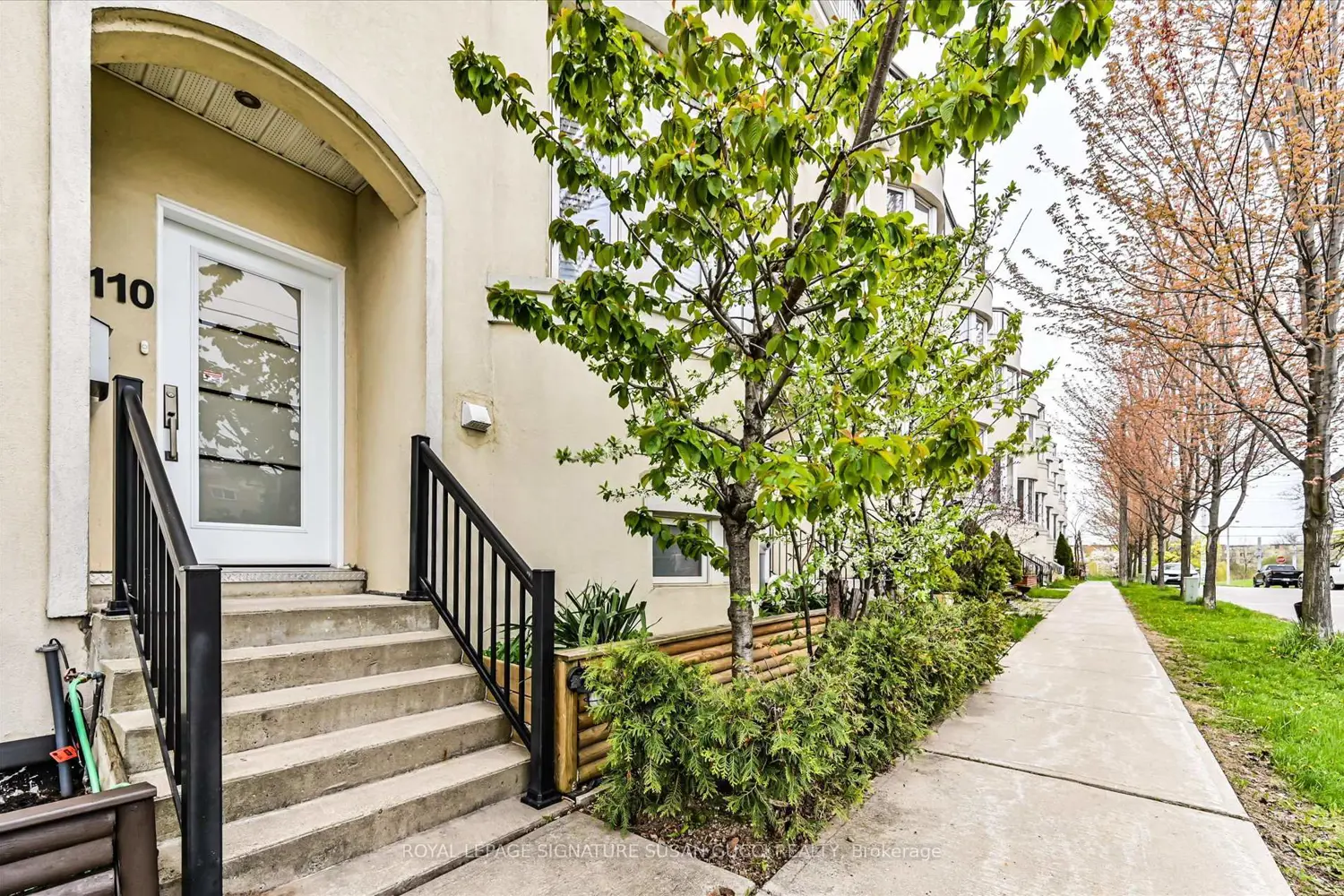 110 Tisdale Avenue photo 2