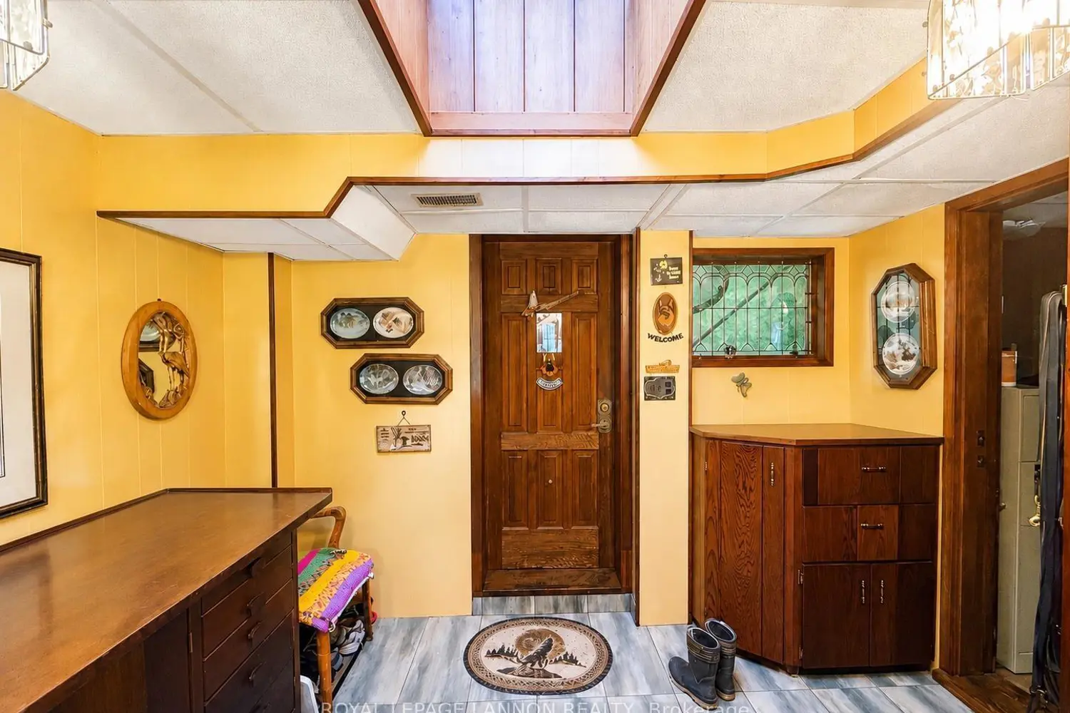 1299 Victor Street photo 5