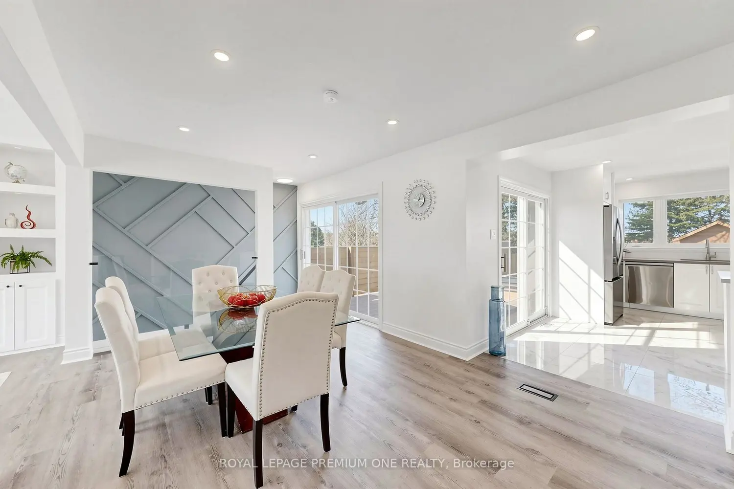 72 Thornton Avenue photo 3