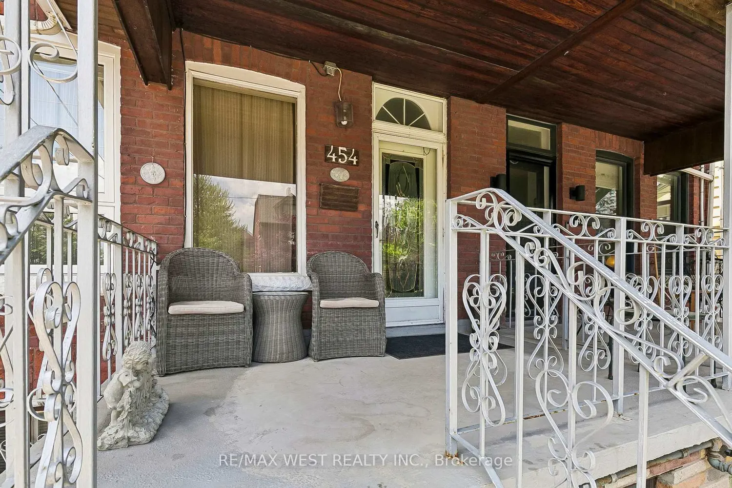 454 Brock Avenue photo 2