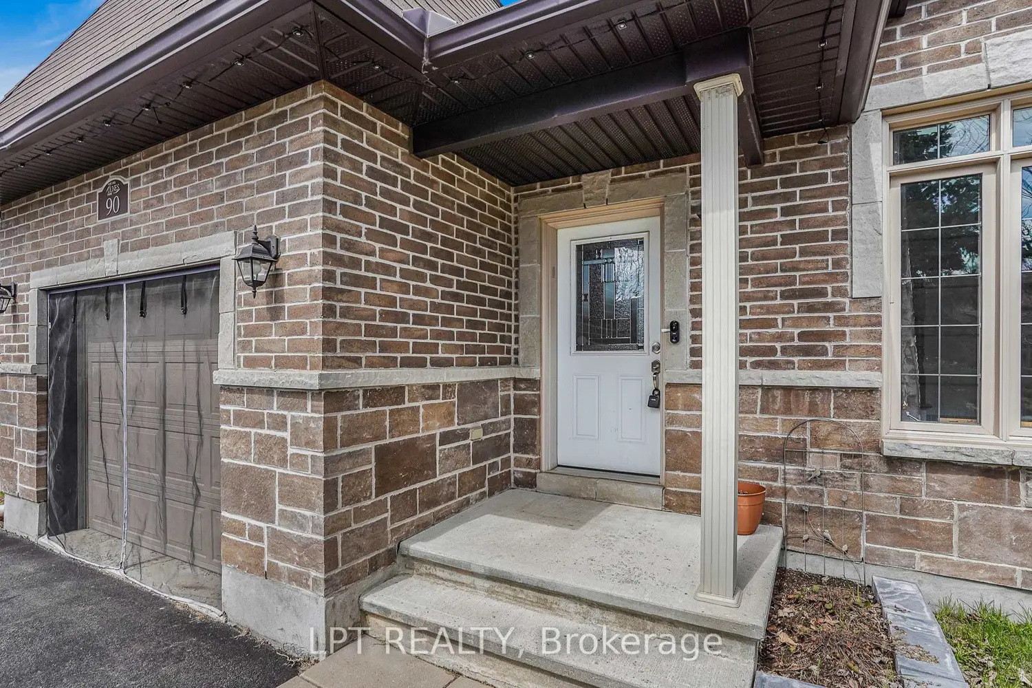 90 Brunet Street photo 2
