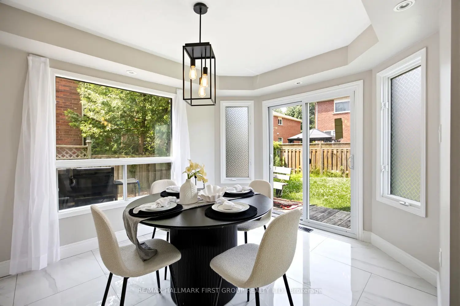15 Sallis Drive photo 4