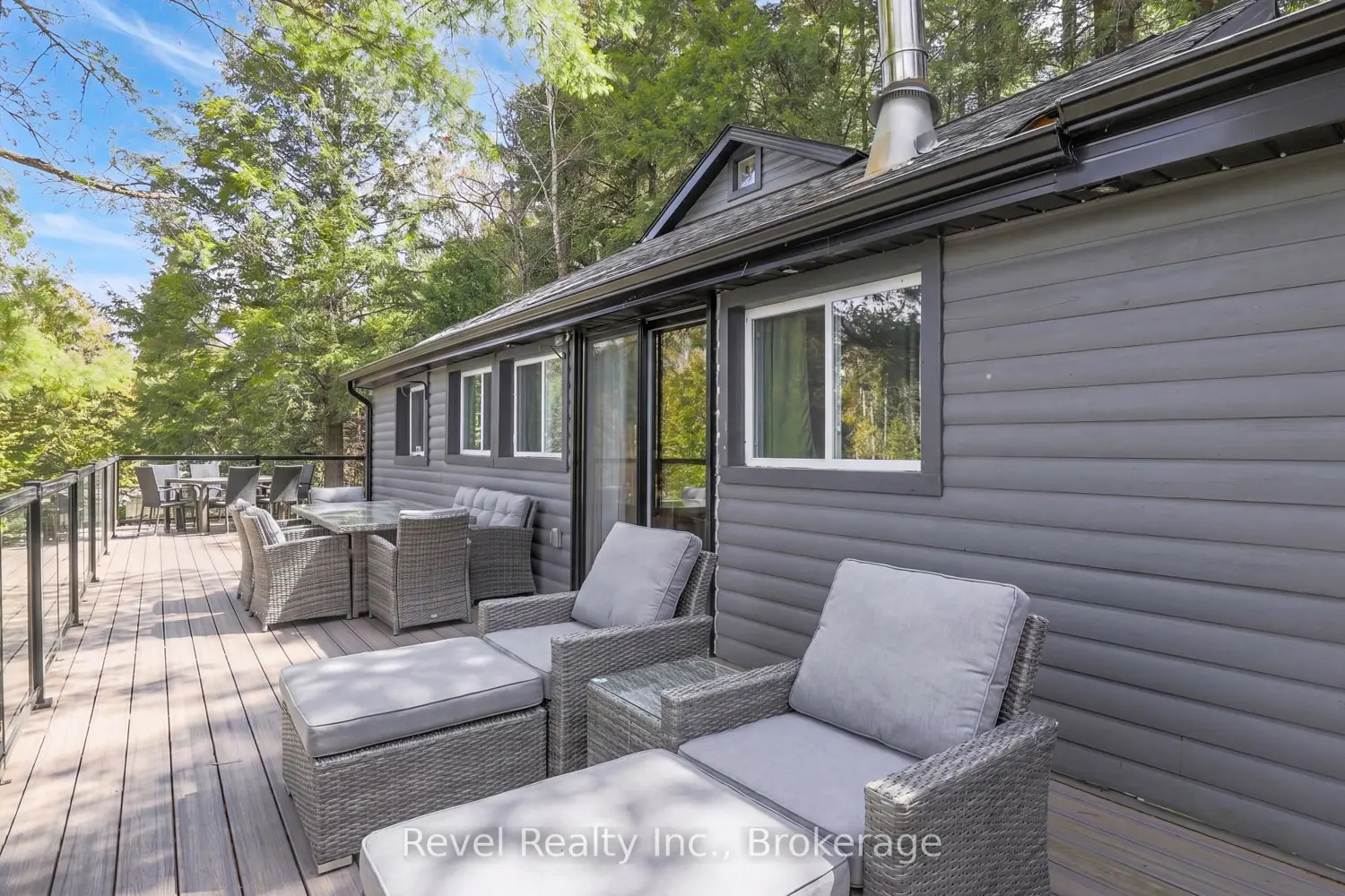 1129 Lakeshore Road photo 3