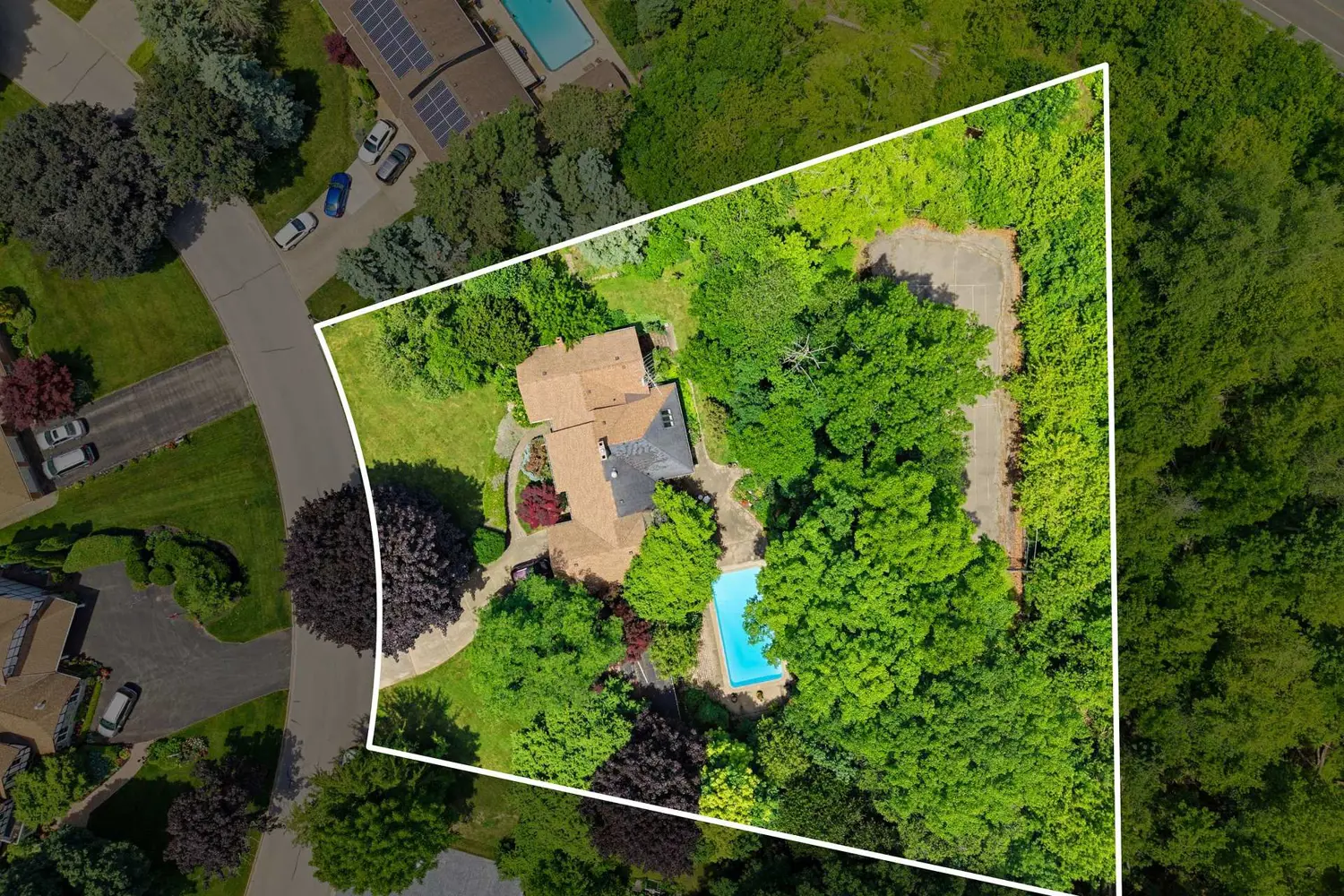 22 Colonel Butler Crescent photo 5