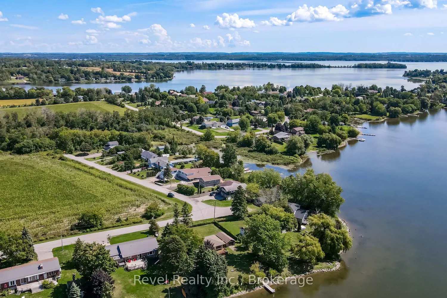 144 Starr Boulevard photo 4