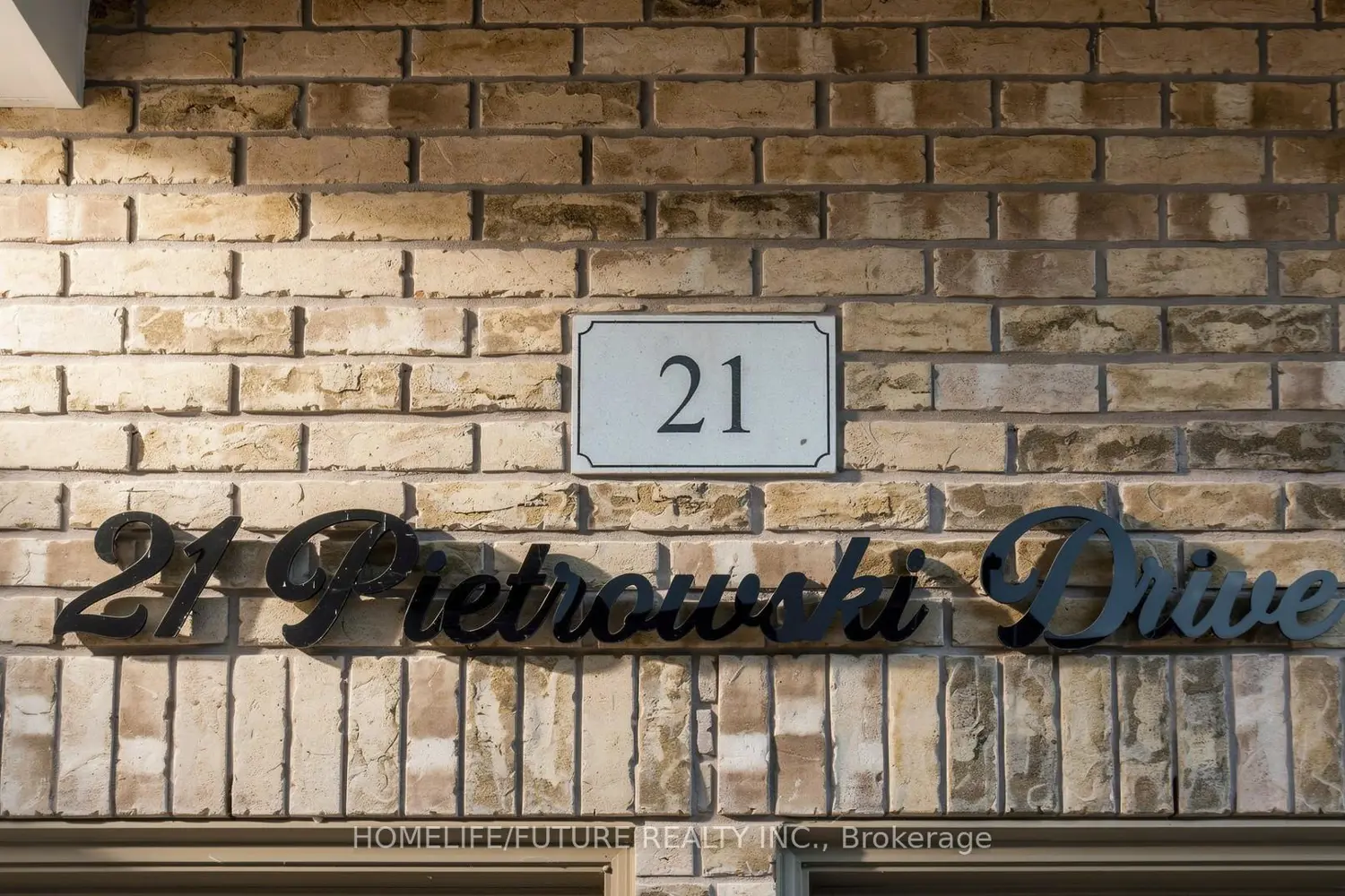 21 Pietrowski Drive photo 5