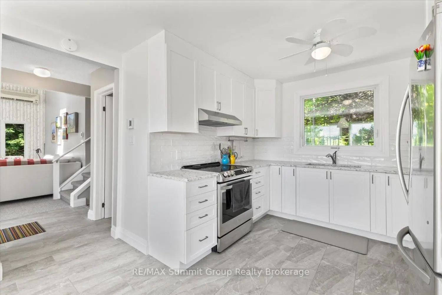 123 Amik Court photo 4