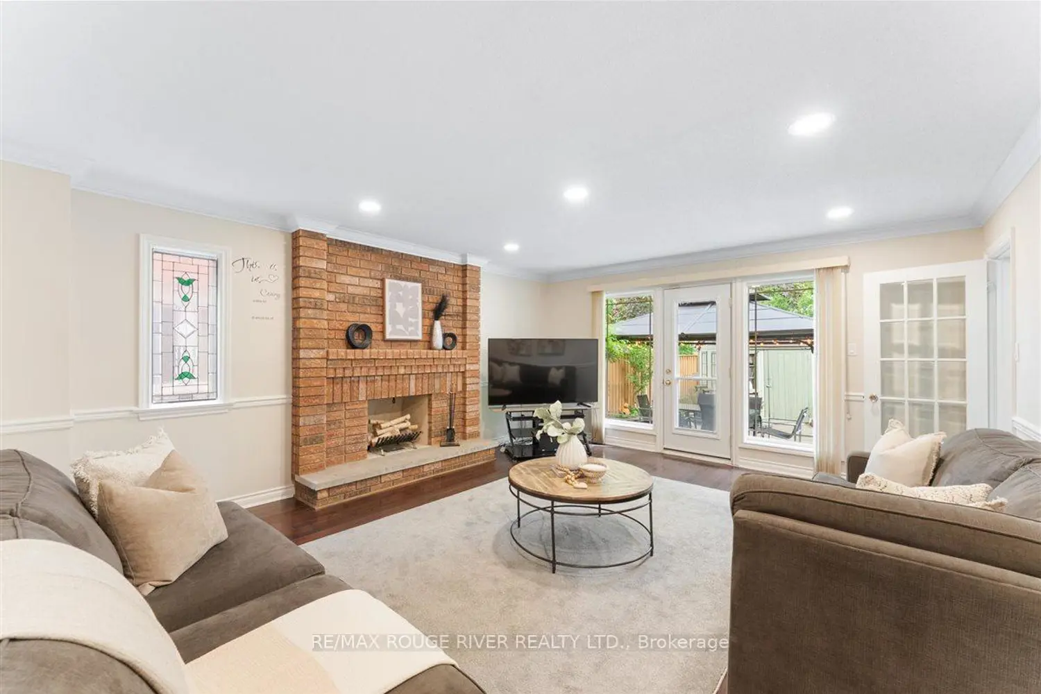 29 Winding Court photo 3