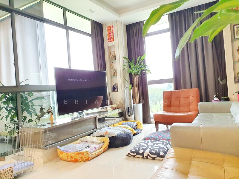 528 Miltonia Close photo 3