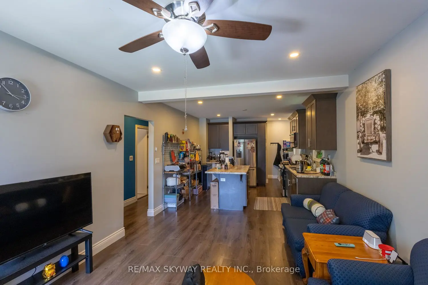 1160 Elm Avenue photo 4