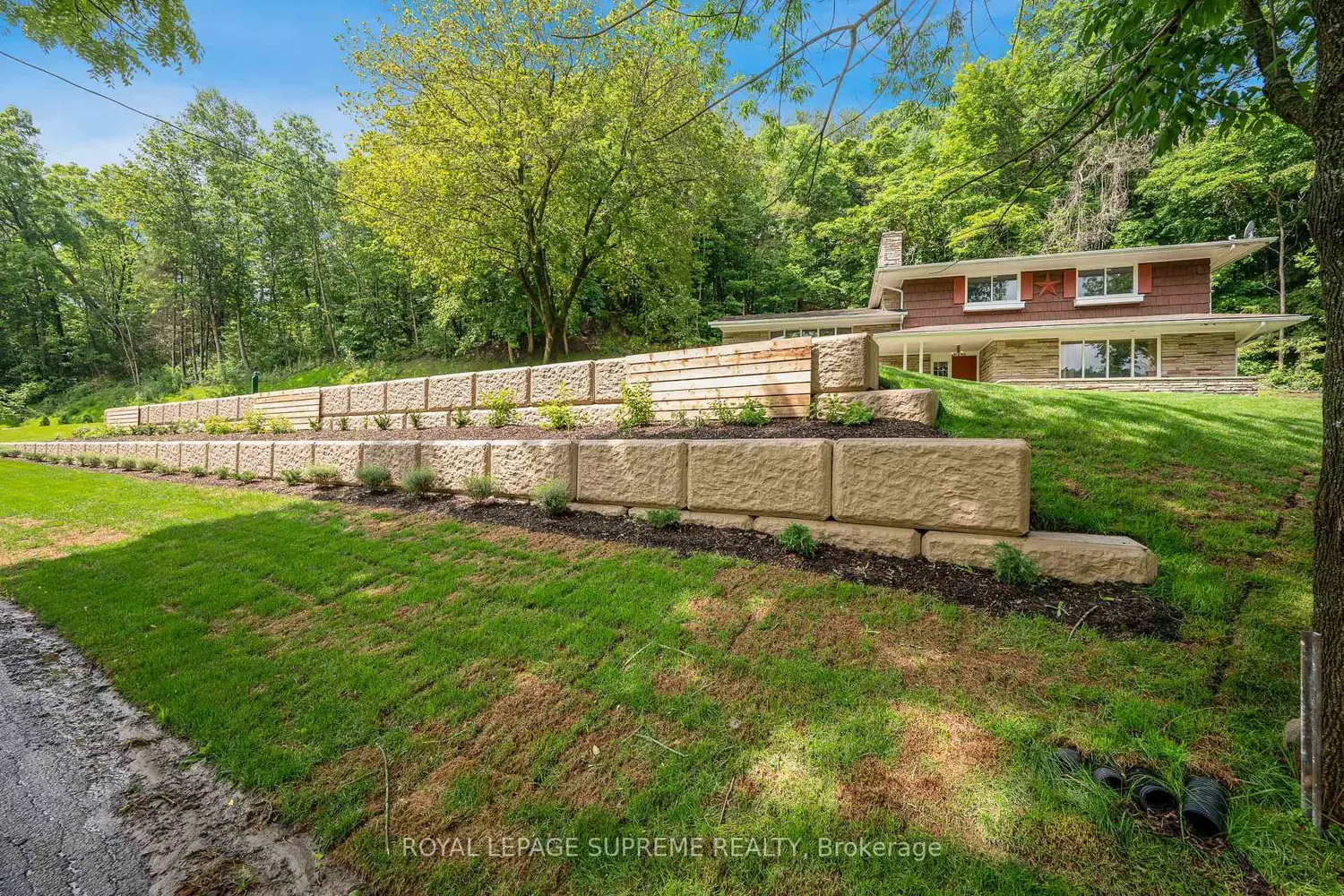 2035 Hollow Road photo 2