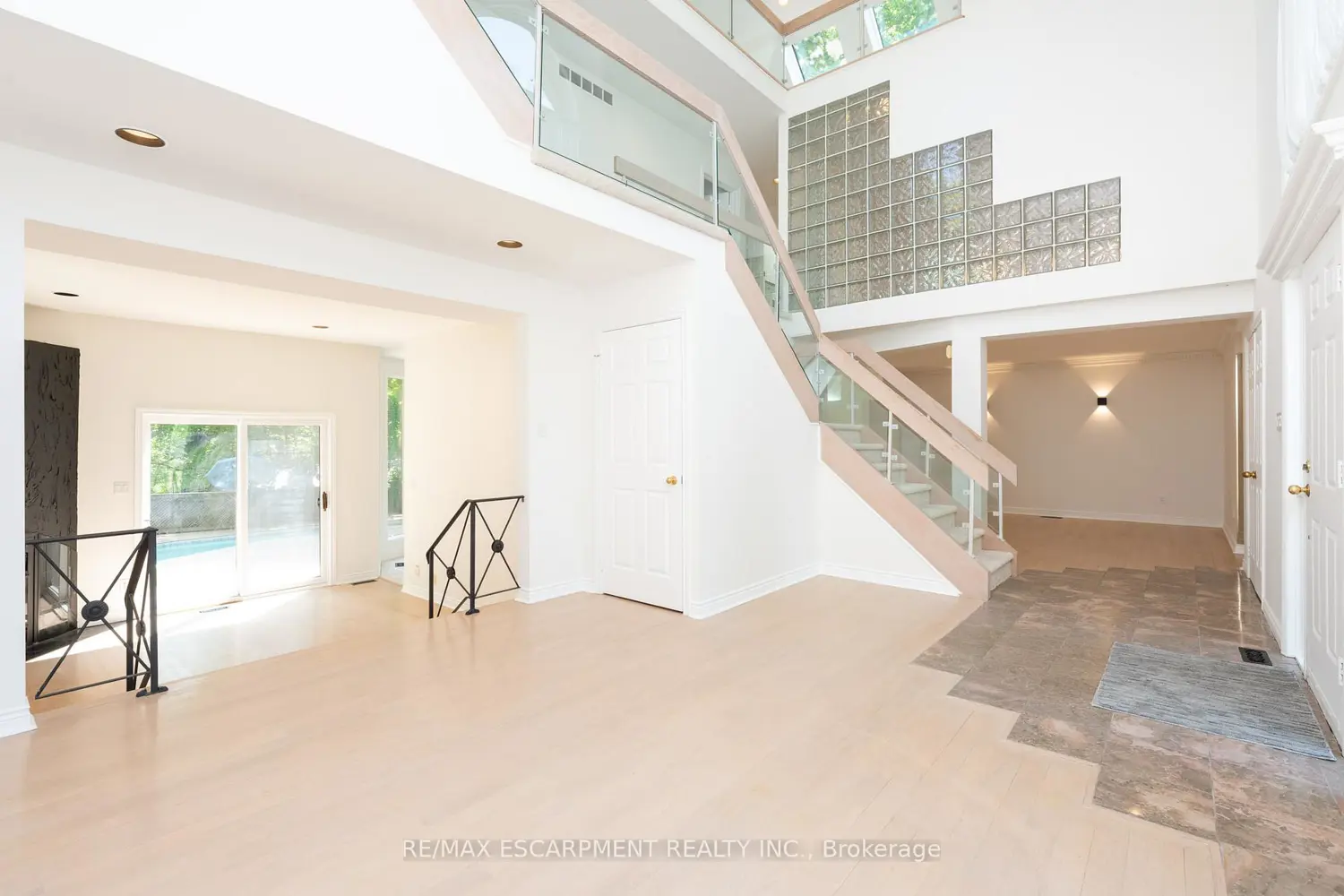 78 West River Street photo 2