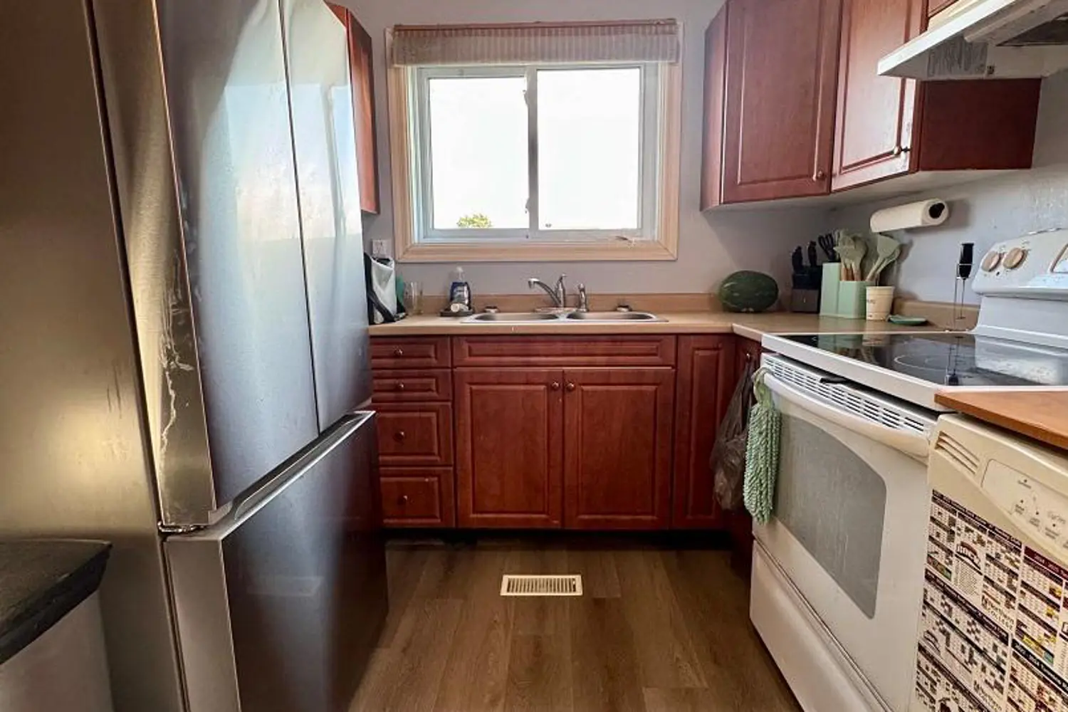538 Martin Avenue photo 5