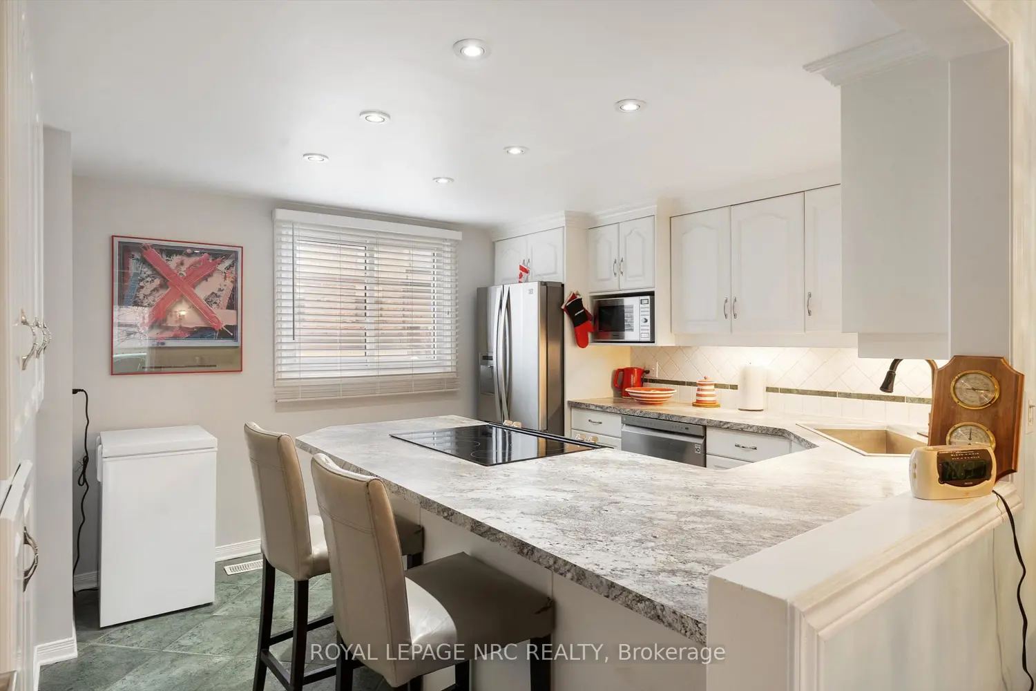 178 Scott Street 23 photo 3